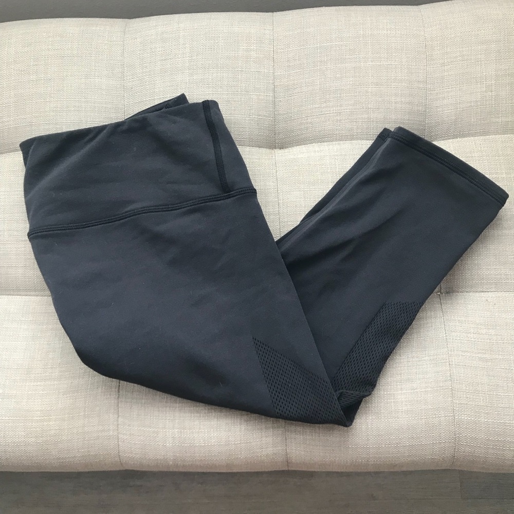 Lululemon crops